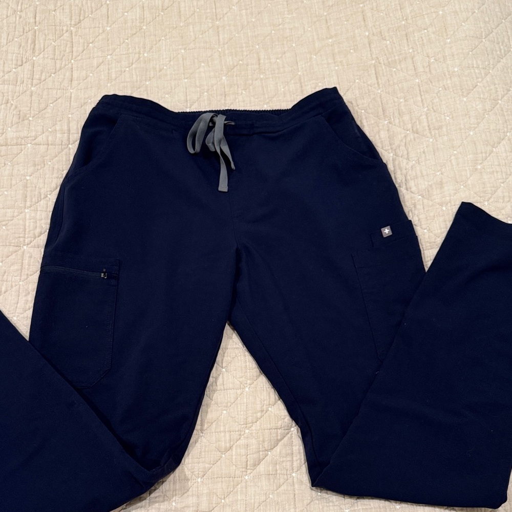 Figs navy yola skinny scrub pants